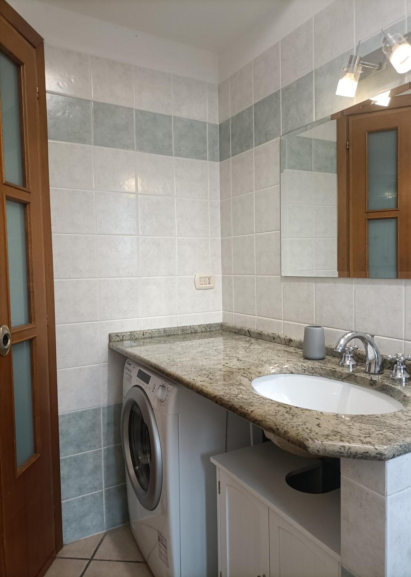 Bright Port View Apartment- Free Parking Cagliari Eksteriør bilde